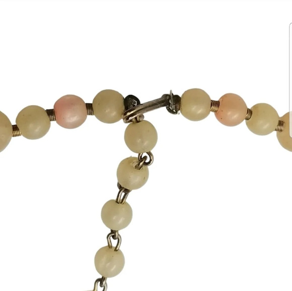 VINTAGE 1950s PASTEL & AURORA BOREALIS ACRYLIC BEAD NECKLACE - Picture 7 of 7